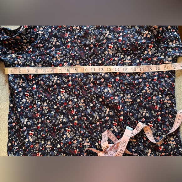 Contemporaine By Simons Floral Button Up Linen Shirt Size Medium - Picture 9 of 11